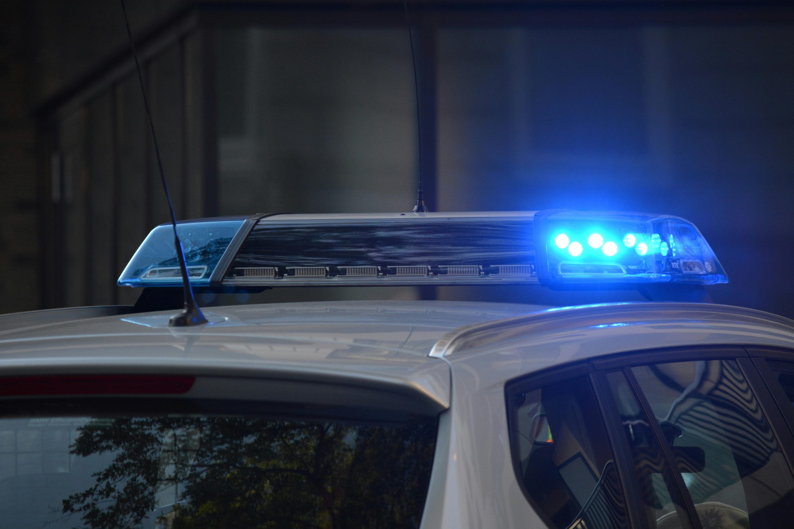 Photo by Pixabay: https://www.pexels.com/photo/vehicle-blue-emergency-light-turned-on-532001/
