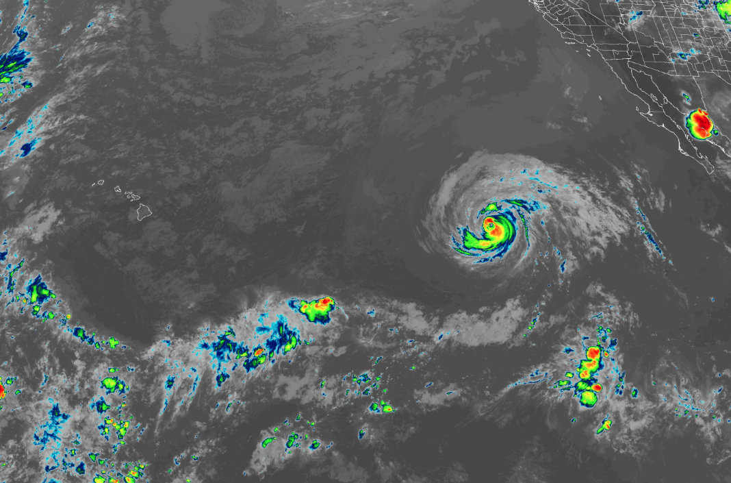 Hurricane Fausto Approaches Hawaiian Islands